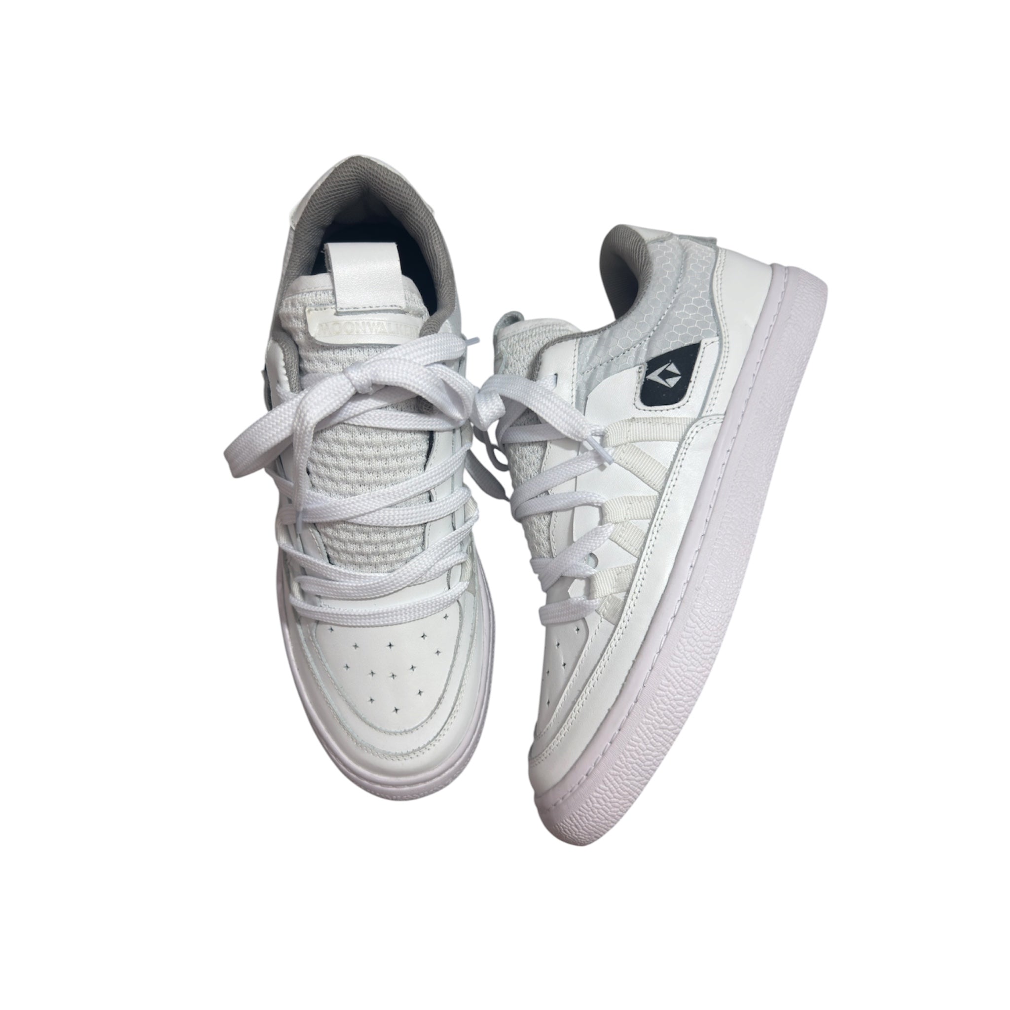 EXO 02 ALL WHITE