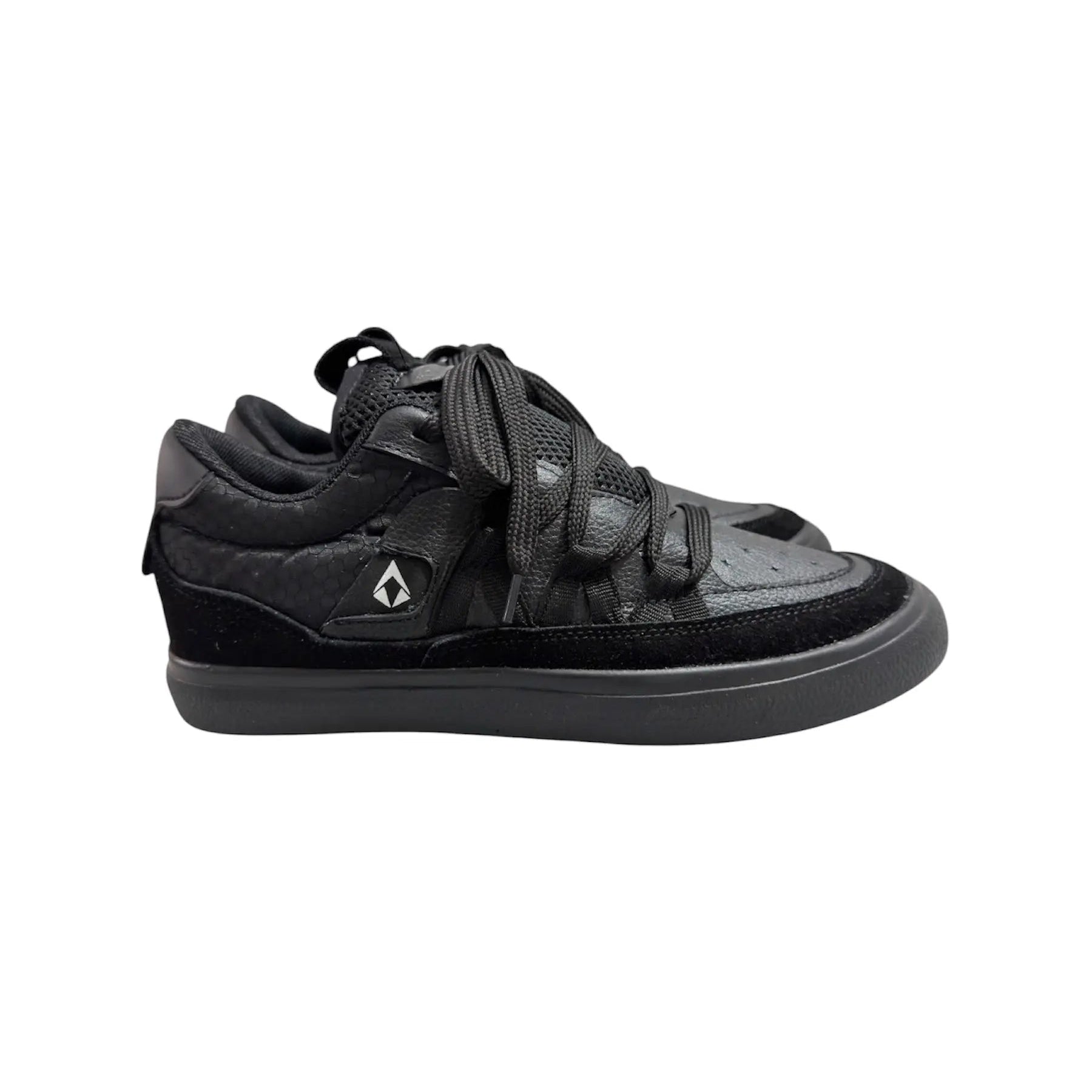 EXO 02 BLACK